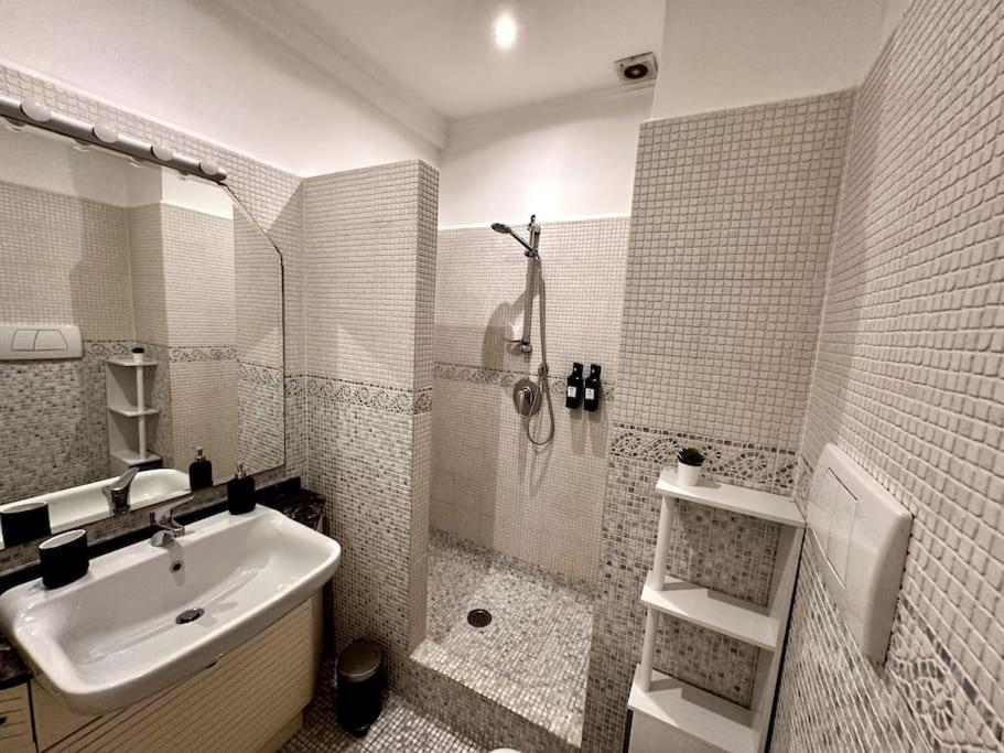 Appartamento Luxurious Flat Close To The Vatican/Metro Roma Esterno foto